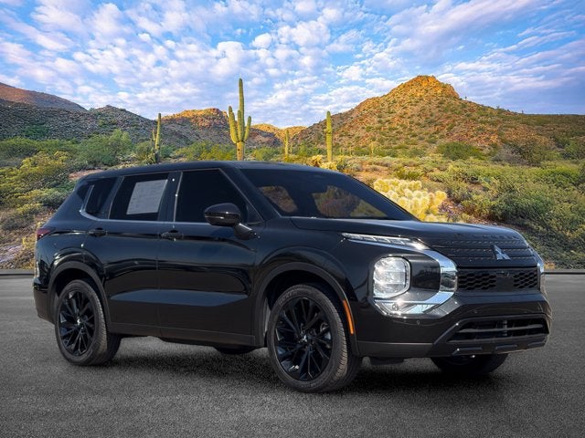 2024 Mitsubishi Outlander Base