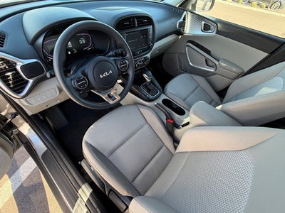 2025 Kia Soul Base