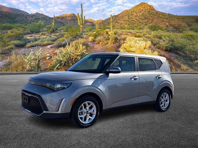 2025 Kia Soul Base
