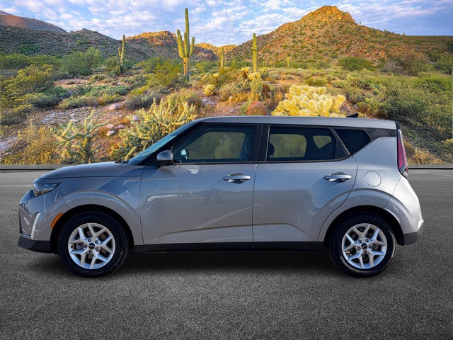 2025 Kia Soul Base