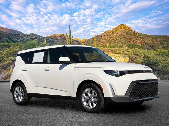 2025 Kia Soul Base