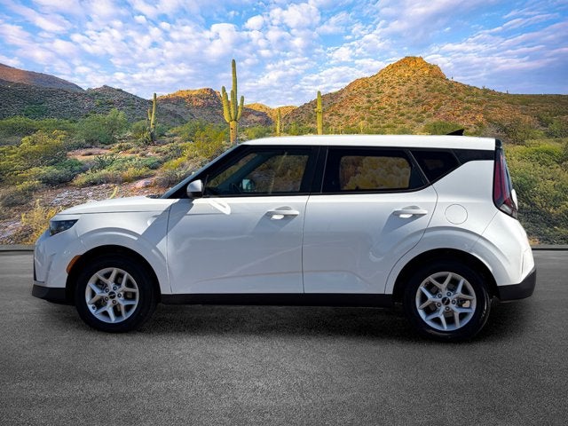 2025 Kia Soul Base