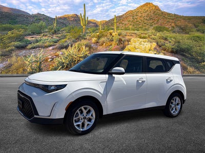2025 Kia Soul Base