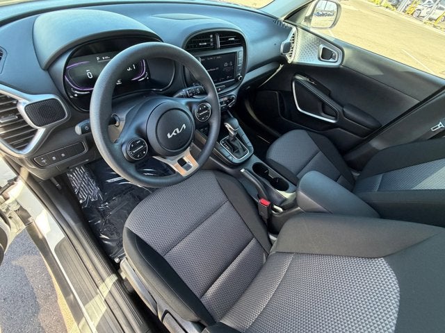 2025 Kia Soul Base