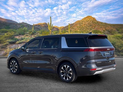 2024 Kia Carnival EX