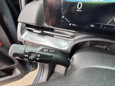 2022 Kia Carnival SX