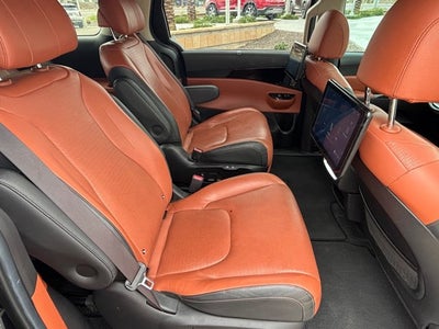 2022 Kia Carnival SX
