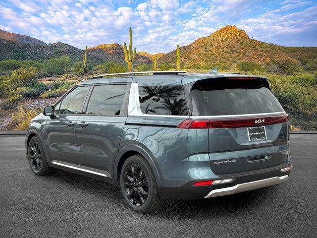 2022 Kia Carnival SX